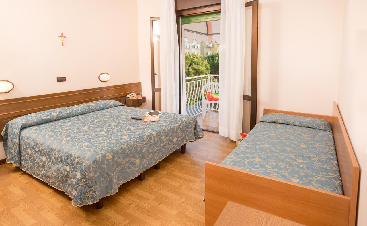Hotel Trevi Lido di Jesolo Luaran gambar